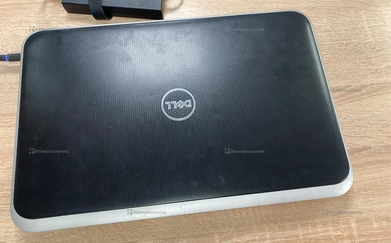 Ноутбук  Dell 7720