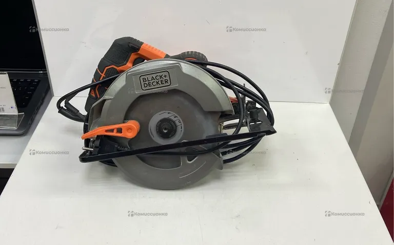 Циркулярная пила BlackDecker cs1550