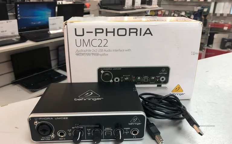 Звуковая карта behringer u-phoria umc22