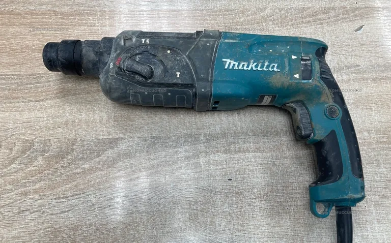 перфаратор makita HR2470