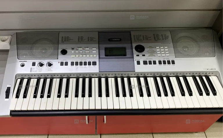 Синтезатор Yamaha PSR E413