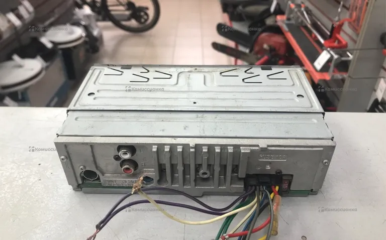 Автомагнитола  Sony DSX-A210UI