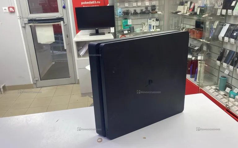 Приставка PS4. PS4 Slim 1tb+джойстик