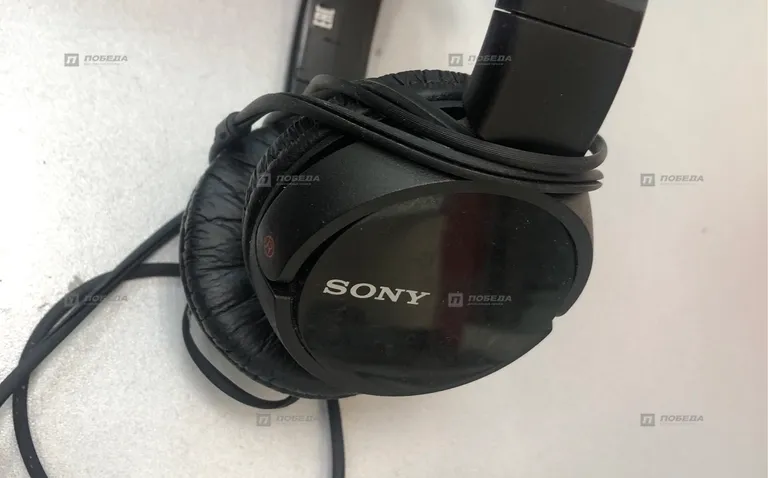 Наушники Sony