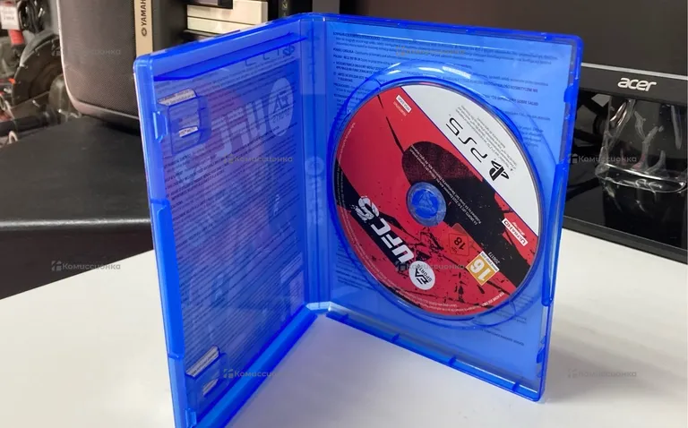 Диск PS5 UFC5