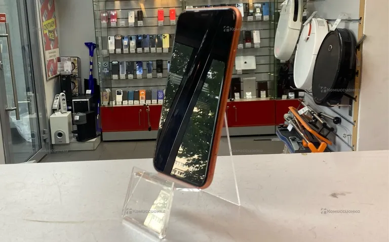 Apple iPhone Xr 64 ГБ
