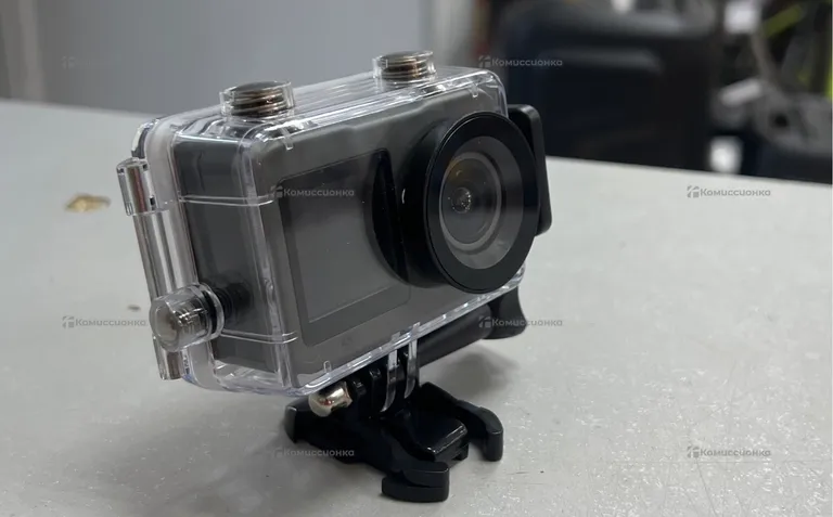 Экшен камера Digma DiCam 520