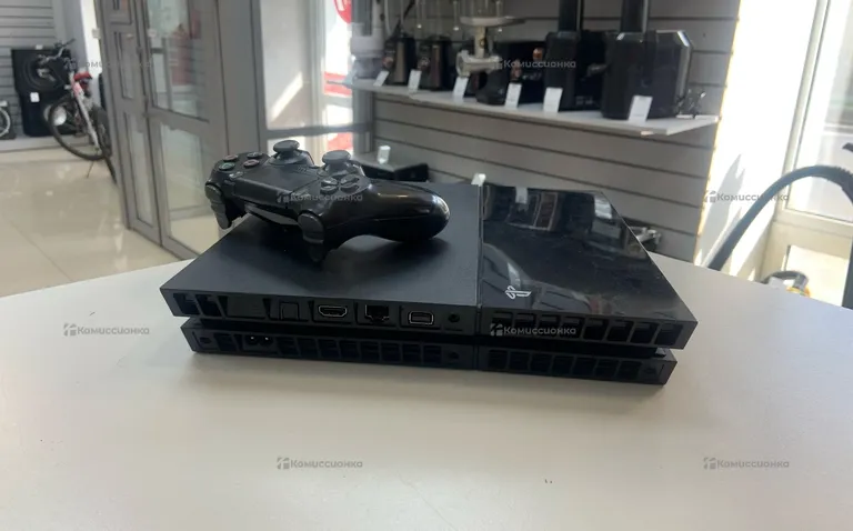 Приставка Sony PlayStation 4 Fat 500Gb