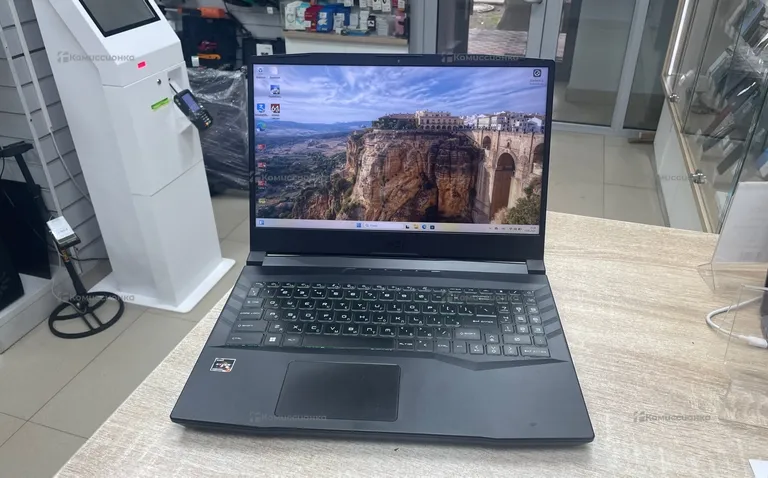 MSI Alpha 15 b5eek