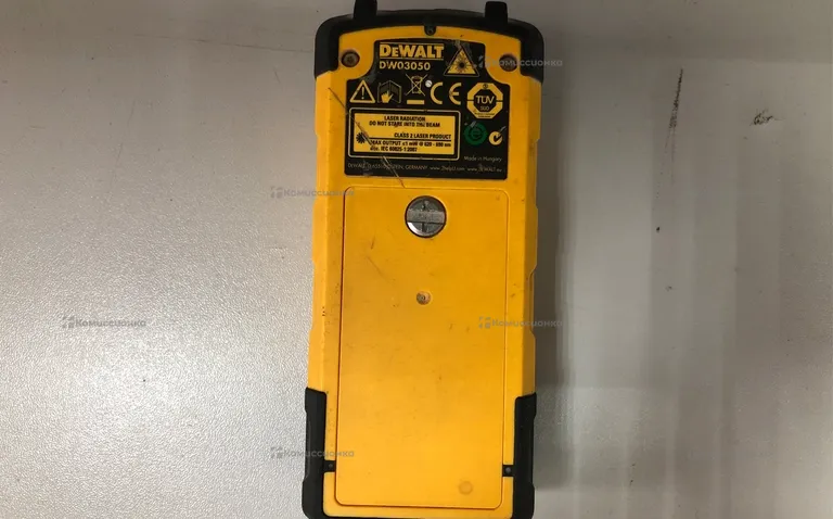Лазерная рулетка Dewalt DW03050
