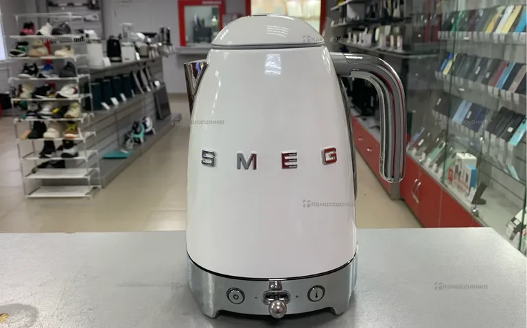 Чайник smeg KLF04WHEU