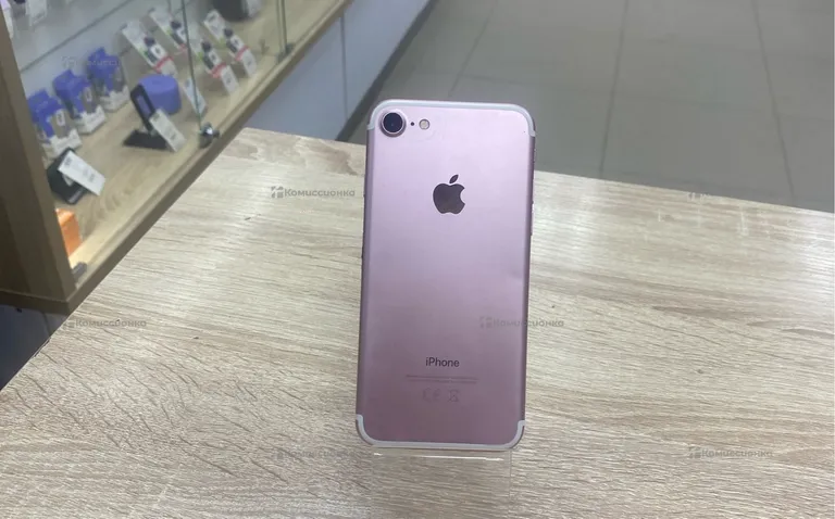 Apple IPhone 7 32 ГБ