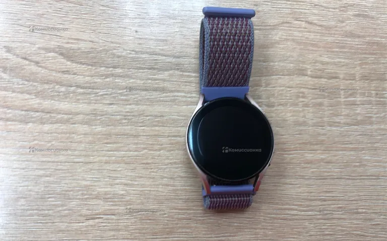 Часы  Samsung galaxy watch 4