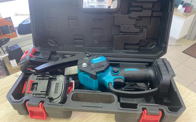 Сучкорез Makita АКБ