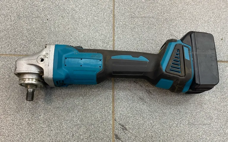 Аккумуляторная УШМ Makita (реп)
