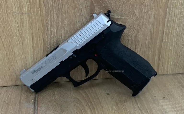 Пневматический пистолет Sig Sauer SP2022