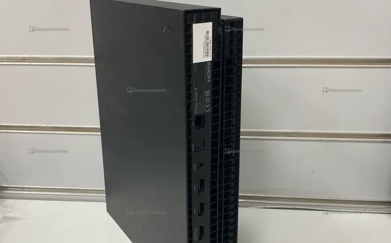 Приставка Xbox Xbox one x 1Tb