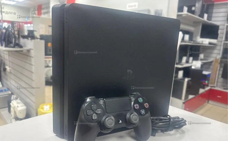 Приставка PS4. 500 ГБ.
