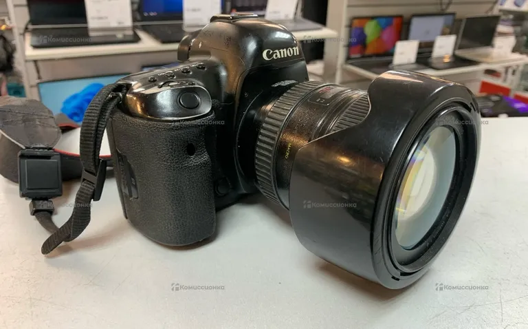 Фотоаппарат Canon EOS 5D Mark IV с объективом (24