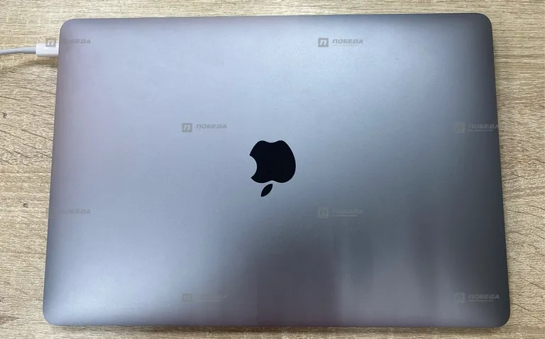 Apple MacBook Air 13 A2337 (2020 m1)