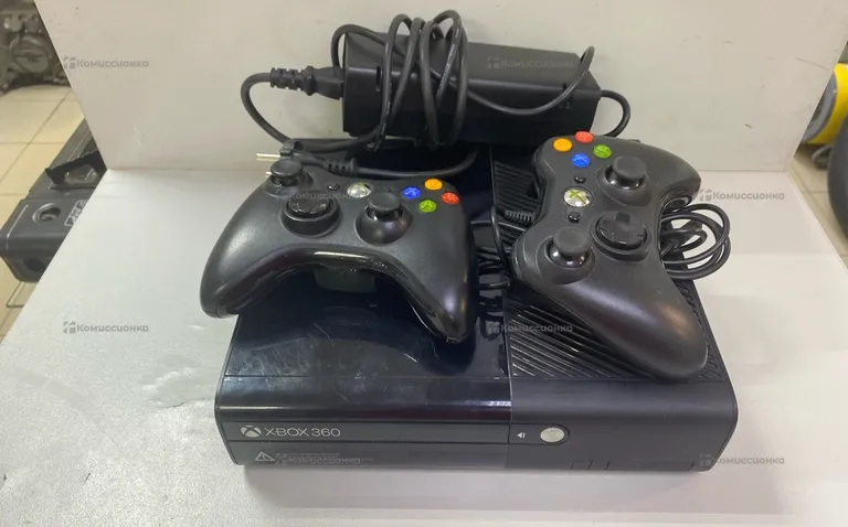 Приставка Xbox 360