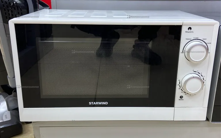 Микроволновая печь Starwind SMW2620 20л. 700Вт