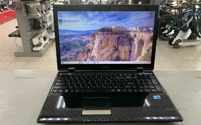 Ноутбук Msi MS-1688