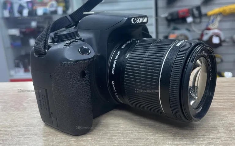 Фотоаппарат  Canon eos 700D