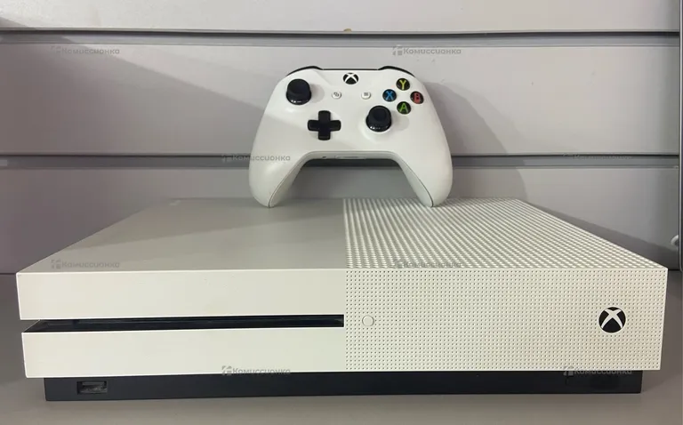 Приставка Xbox One S 512 ГБ с дисководом