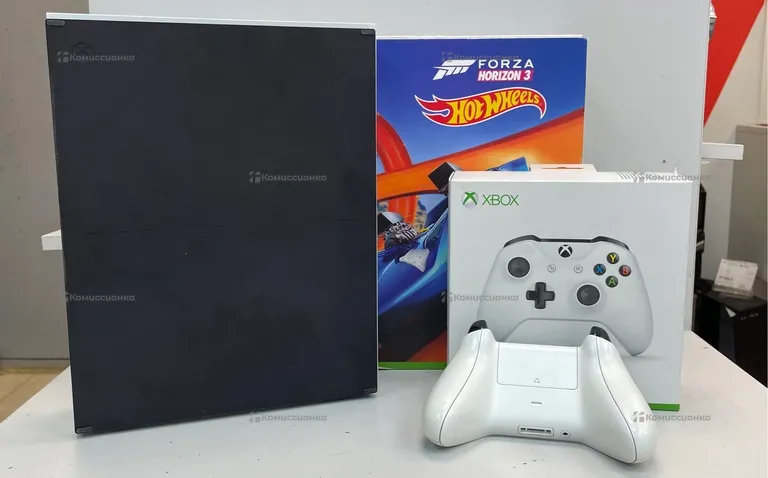 Приставка Xbox One S 500 ГБ