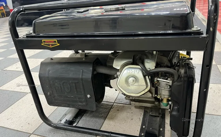 Бензиновая электростанция Huter DY5000L