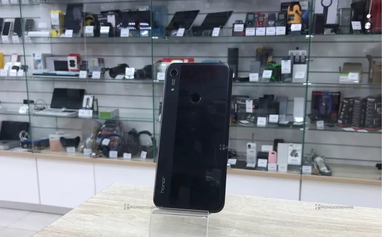 Honor 8A 2/32 ГБ