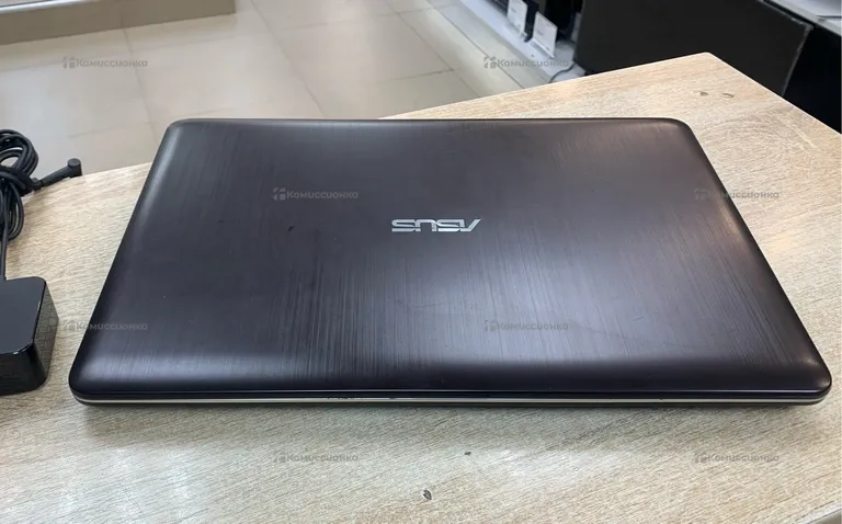 Ноутбук  asus x540y
