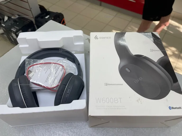 Наушники Edifier W600BT