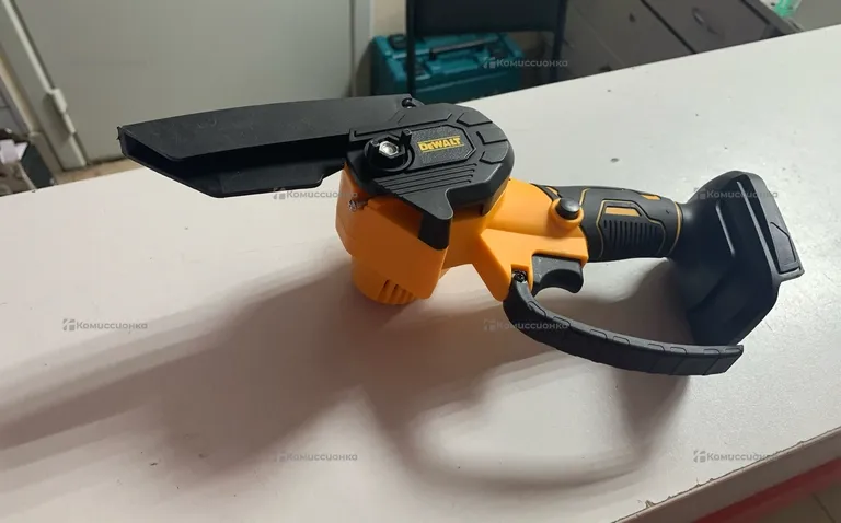 Сучкорез аккумуляторный DeWalt реплика