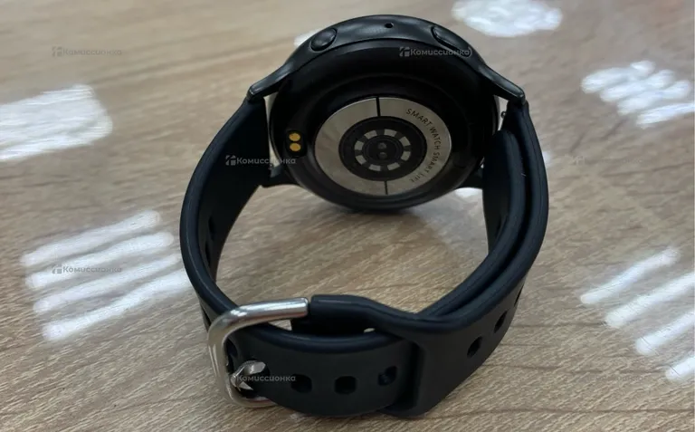 Часы  Samsung active replica