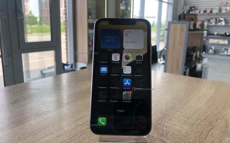 Apple IPhone 11 64 ГБ