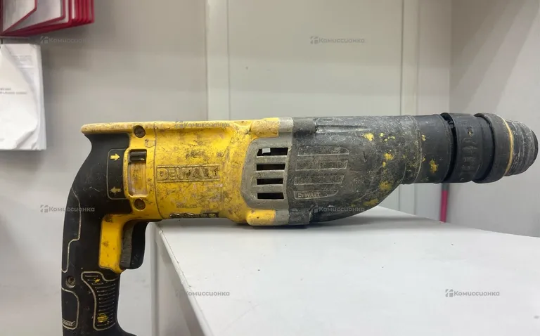 Перфоратор dewalt D25144K