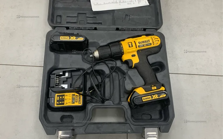 Дрель-шуруповерт dewalt DCD776-is