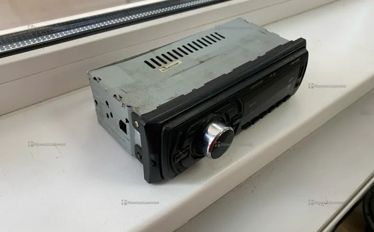 Автомагнитола  SKYLOR FP-303