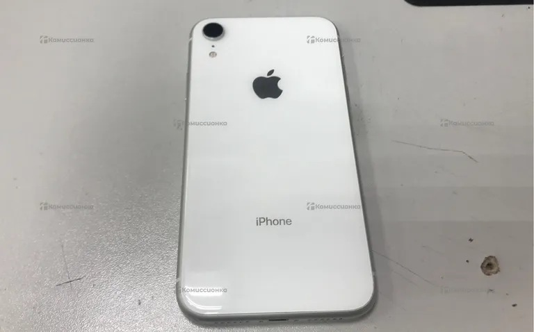 Apple IPhone XR 64Гб