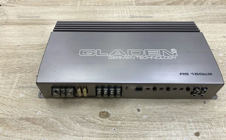 Усилитель  Gladen RS 150c2