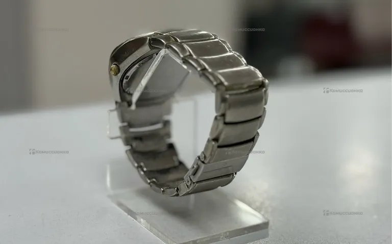 Часы Citizen H038M