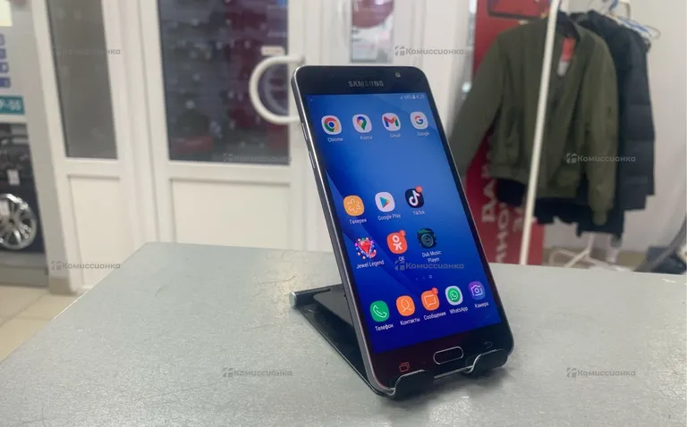 Samsung Galaxy J5 (2016) 2/16 ГБ