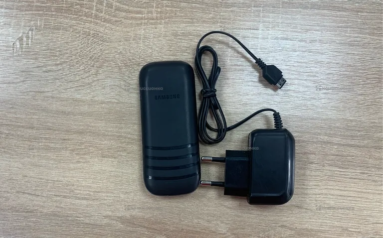 Samsung gt-e1202