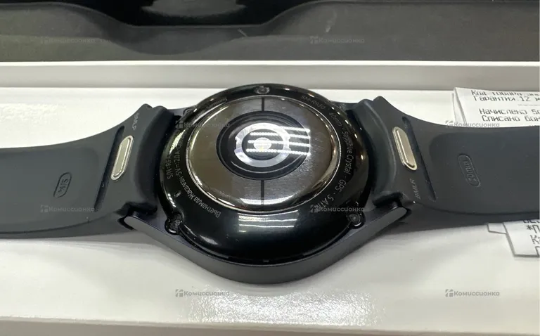 Часы  Samsung Galaxy Watch 6 40mm