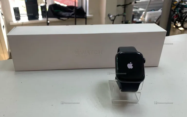 Часы  Apple Watch Series 4 44mm