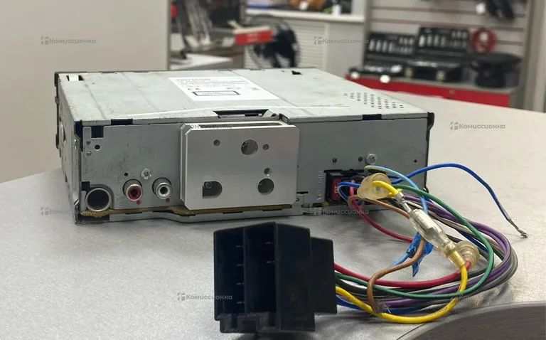 Автомагнитола  Kenwood 3057