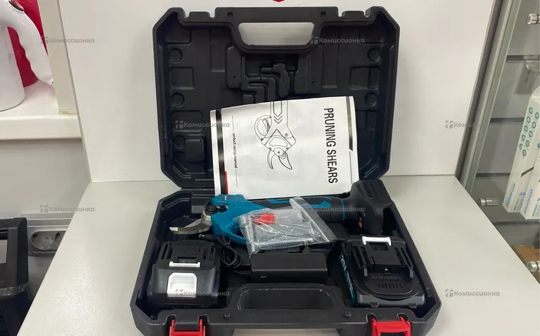 Аккумуляторный Секатор Makita