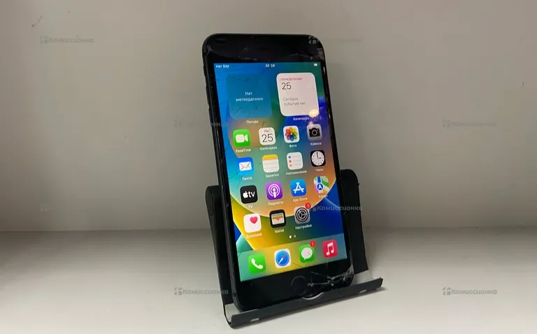 Apple iPhone 8 Plus 64 ГБ